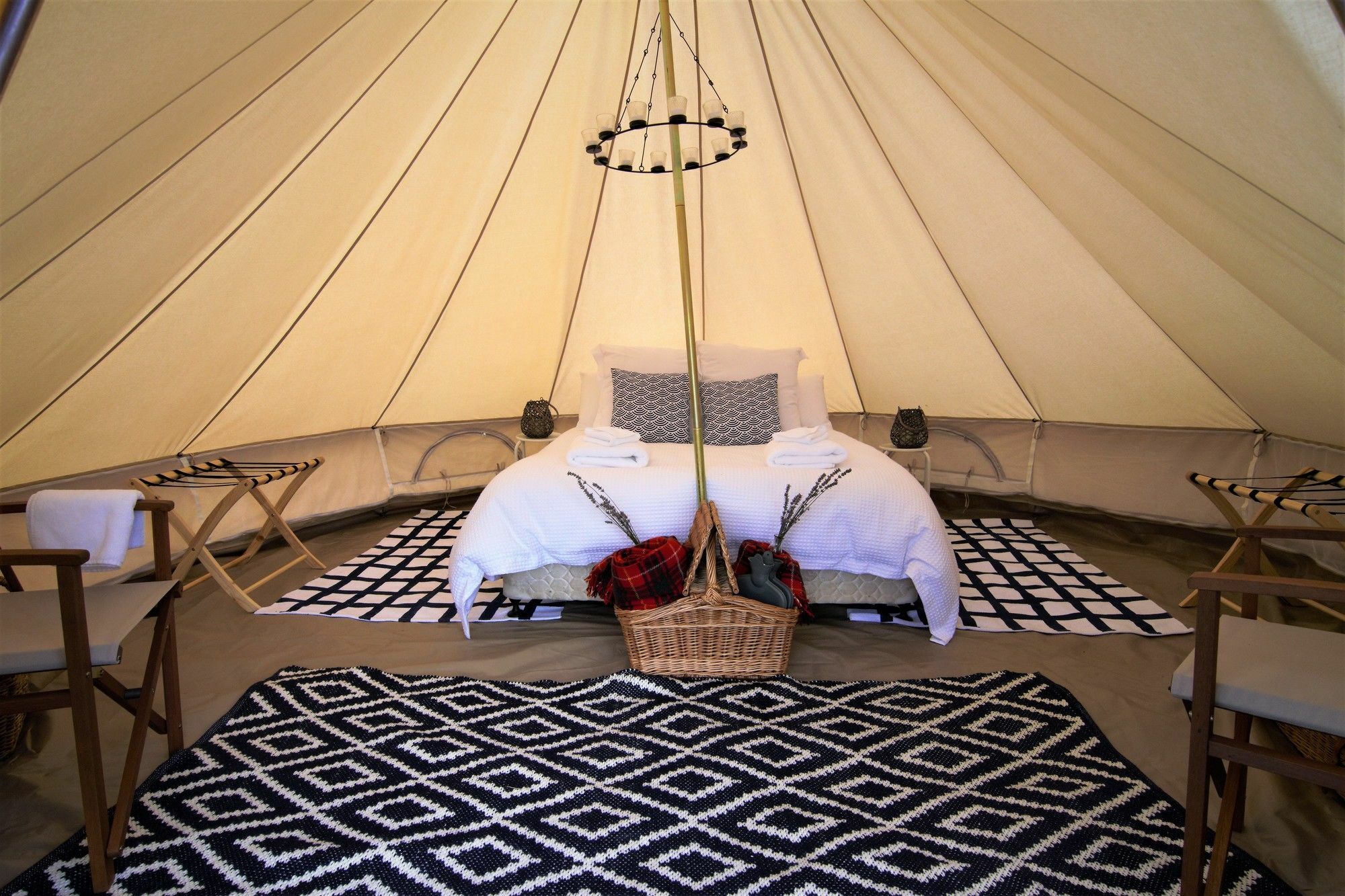 Criffel Station Farmstays Luggate Bagian luar foto